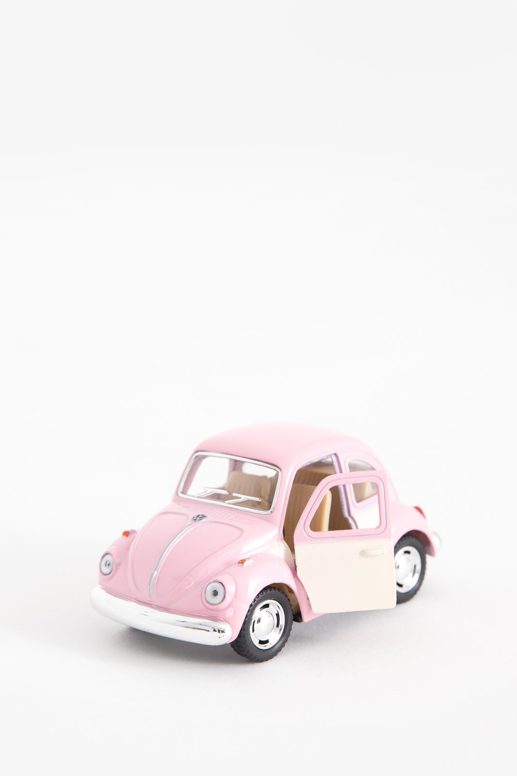 Metalen volkswagen beetle pastel roze