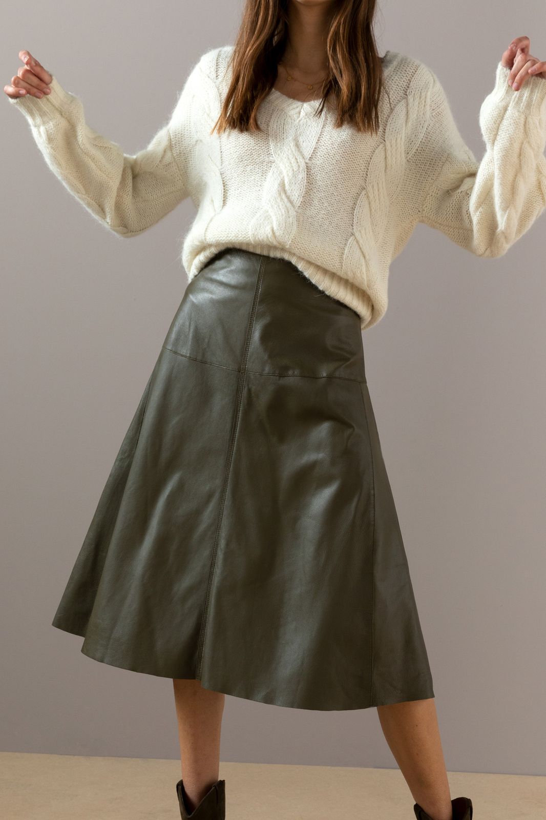 Dunkelgrüner Midi-Rock aus Leder