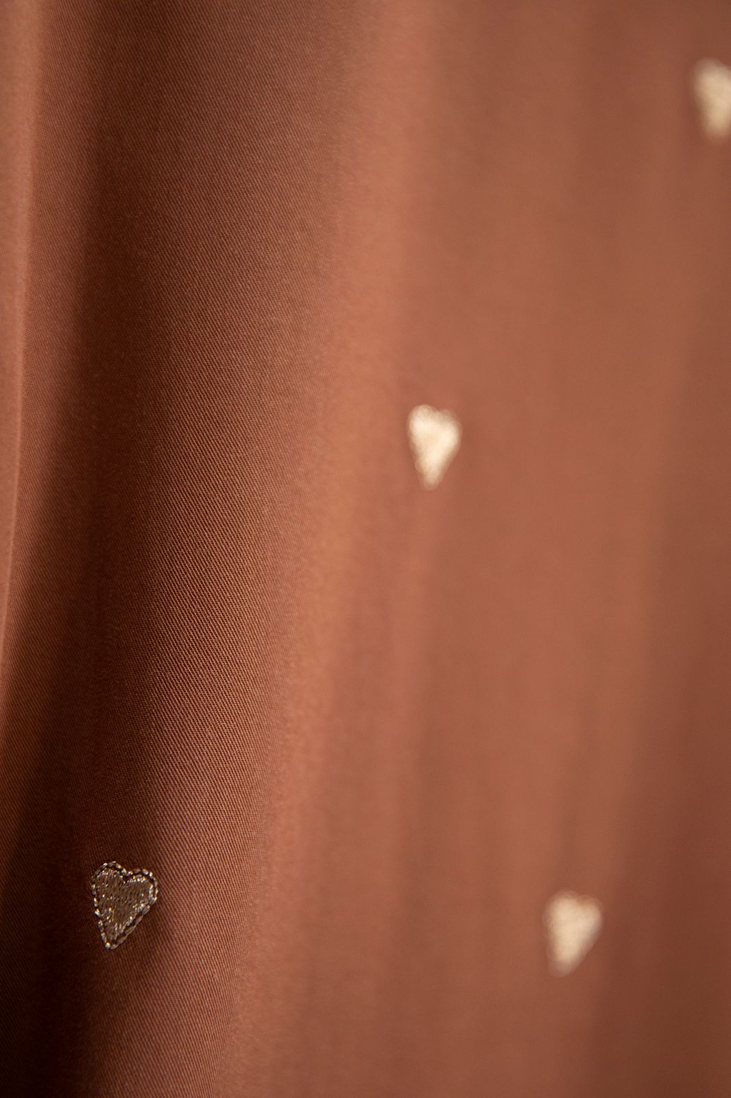 Hemdblusenkleid mit goldfarbenen Herzen - braun