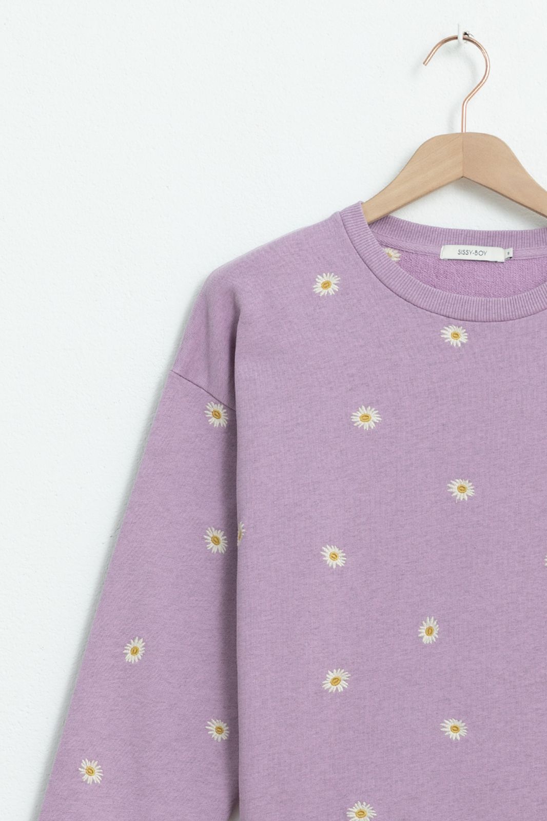 Lila Sweater mit Gänseblümchen-Stickerei