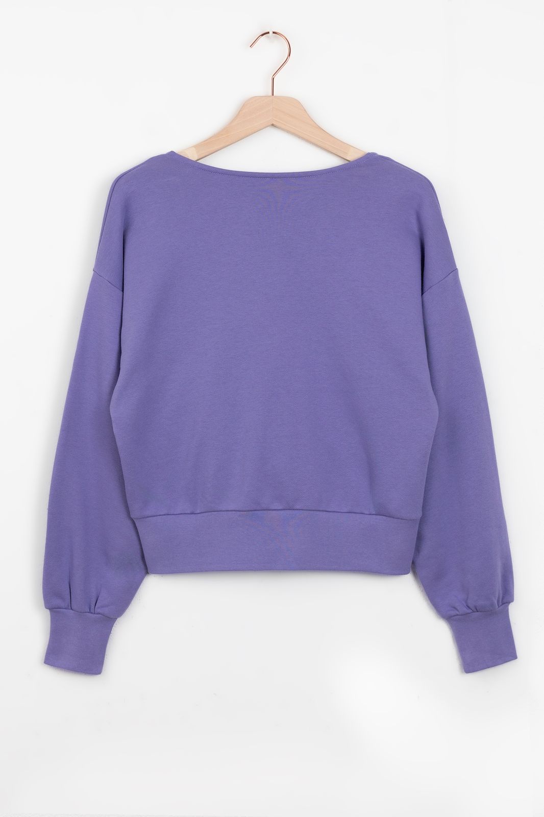 Sweater mit tiefem Ausschnitt - lila