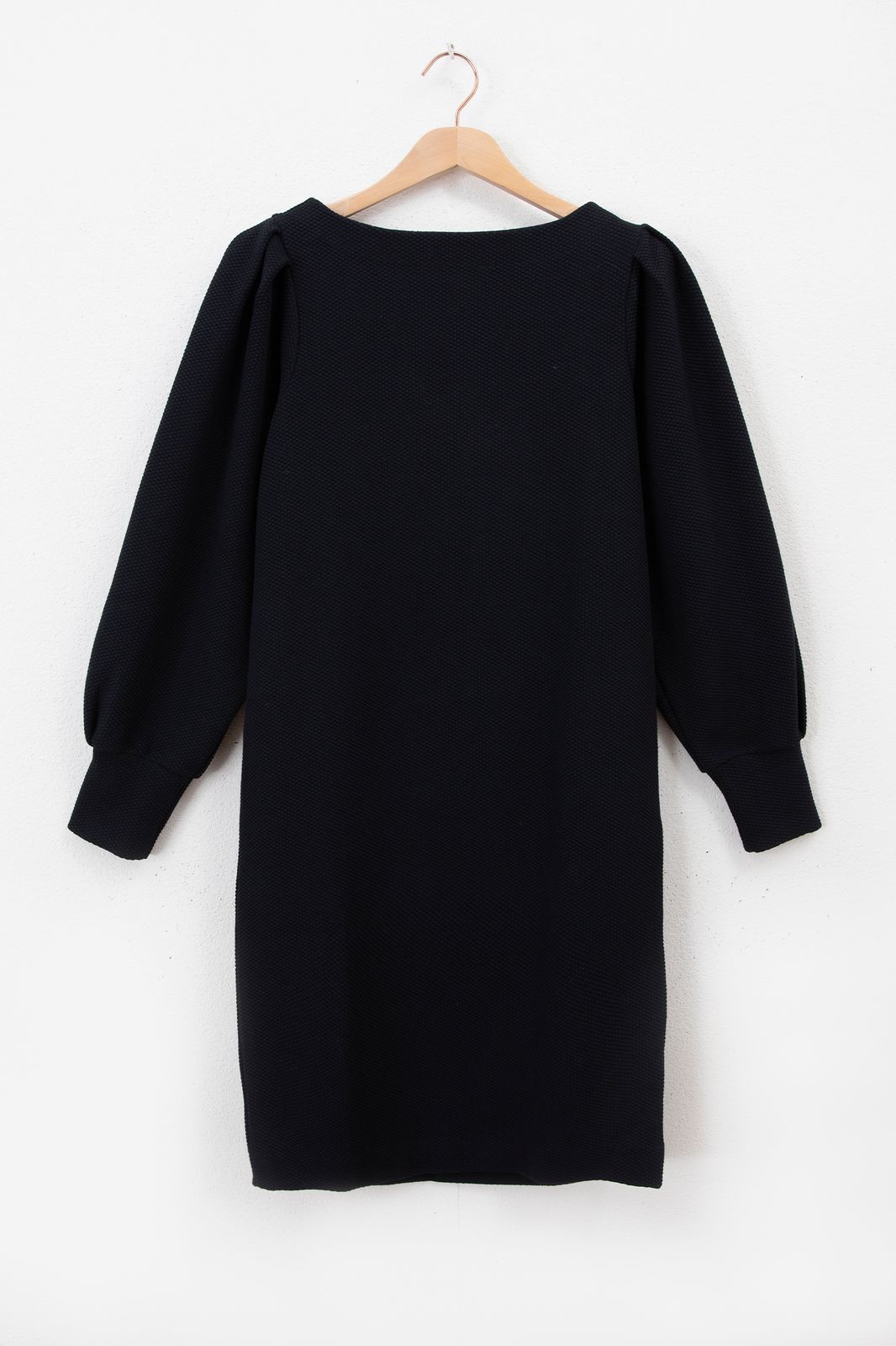 Jersey-Kleid mit Puffärmeln - schwarz