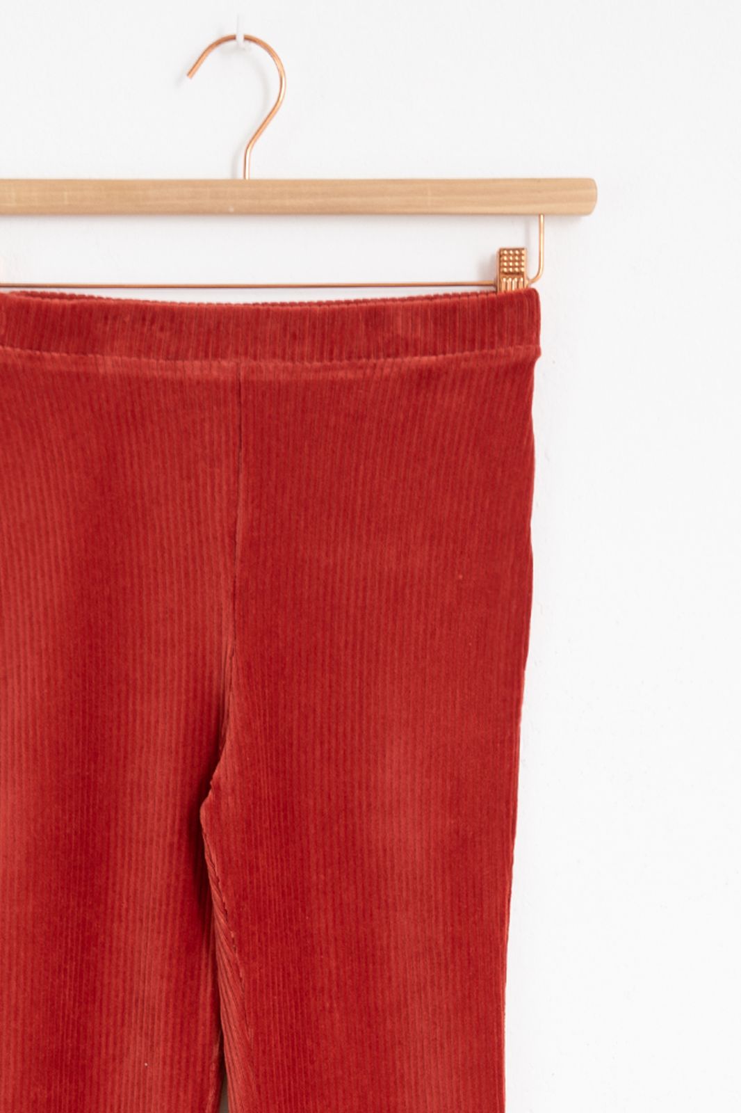 Pantalon évasé velours côtelé - rouge