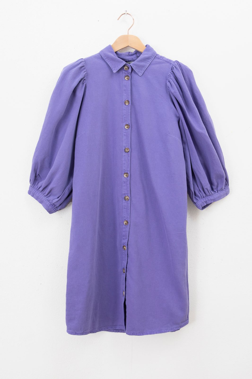 Robe boutonnée avec manches bouffantes - violet