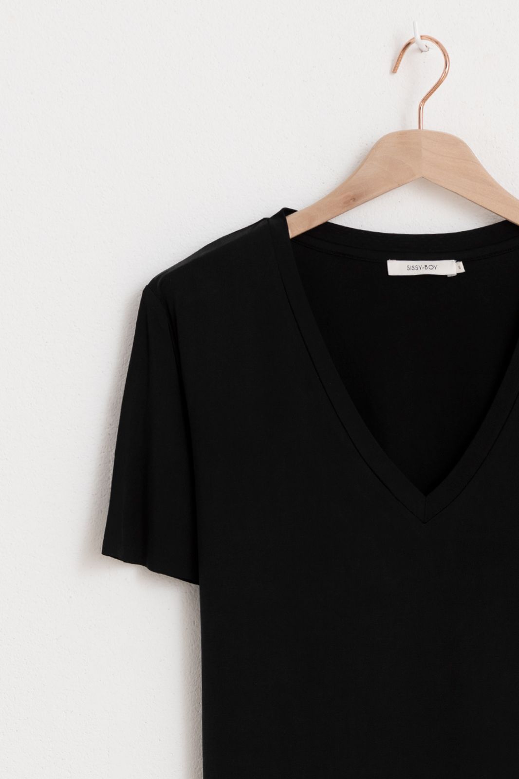 Zwart t-shirt met V-hals - Dames | Sissy-Boy