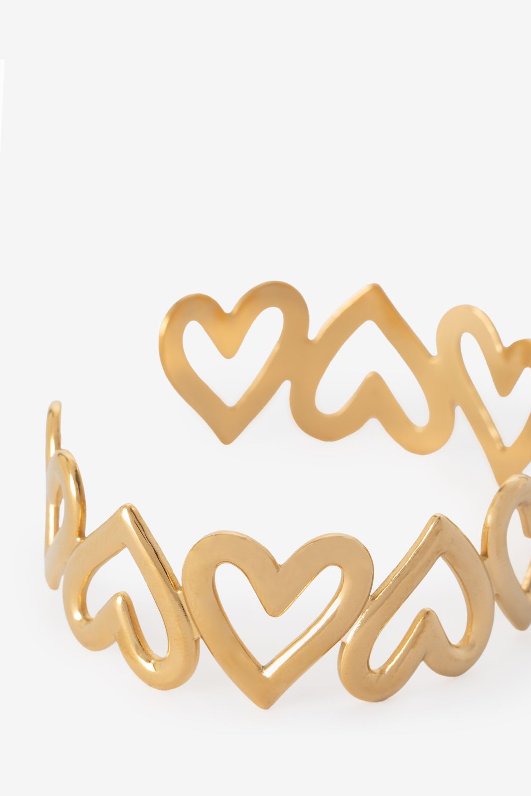 Bracelet plaqué or avec cœurs