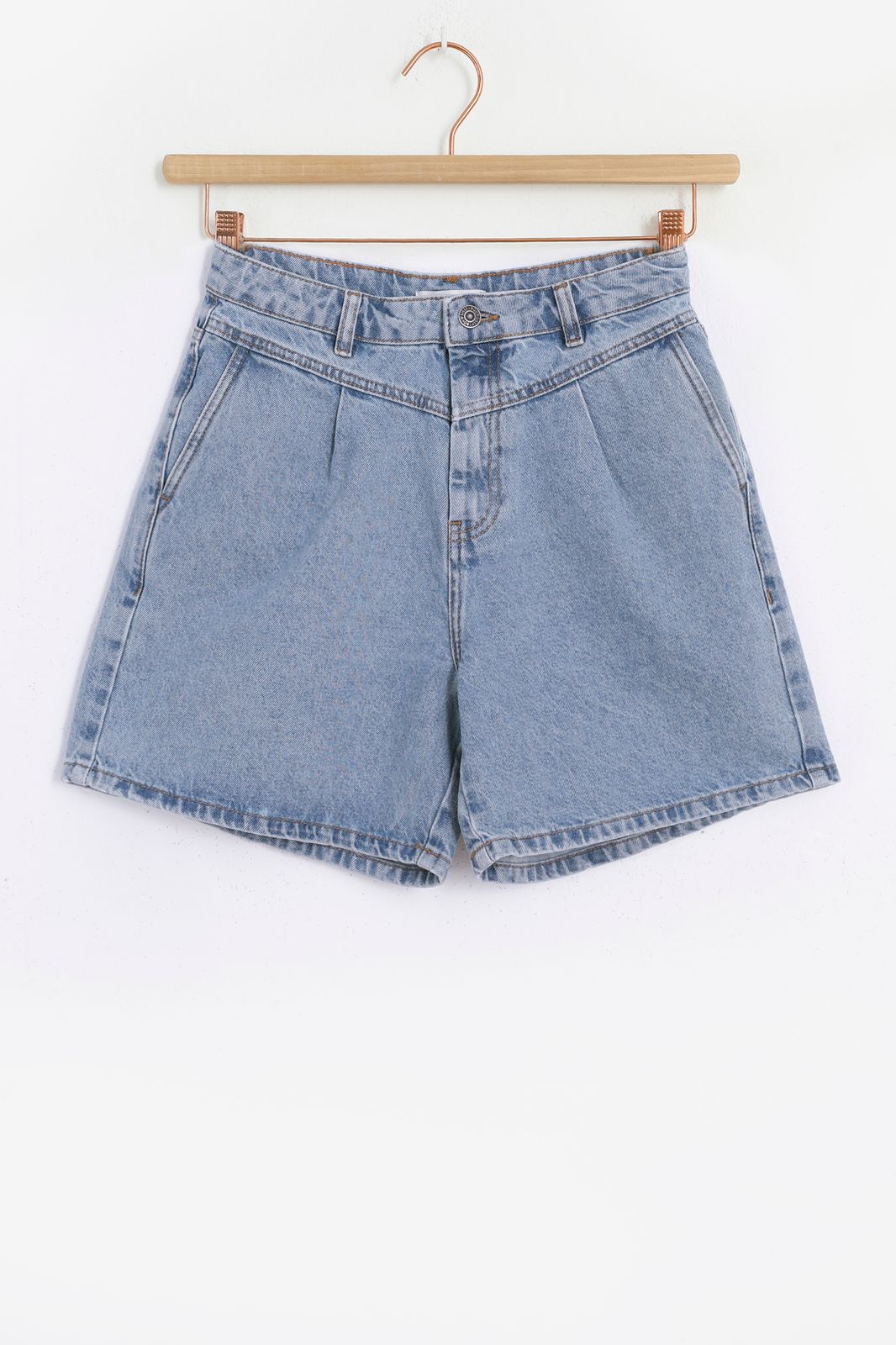 Barbro lichtblauwe high waist pleated jeans shorts - Dames | Sissy-Boy
