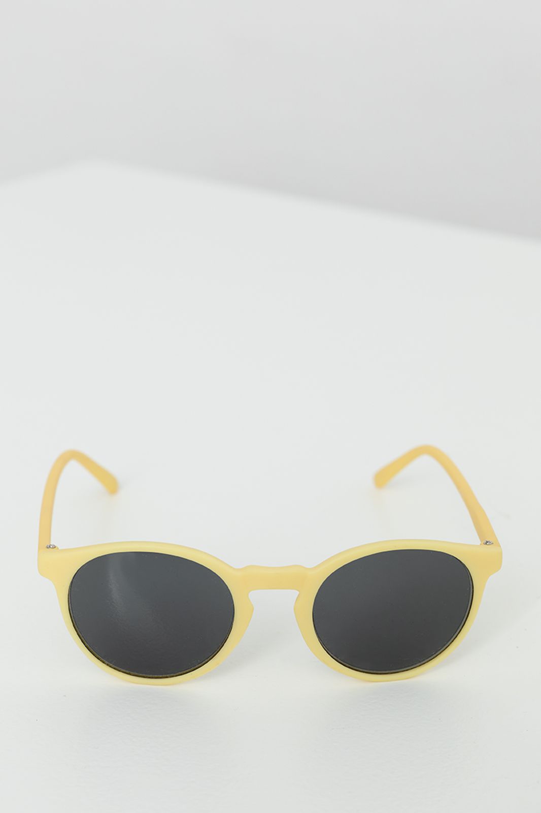 Gelbe Sonnenbrille