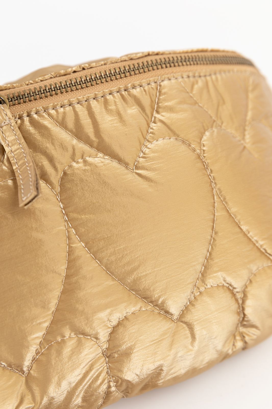 Umhängetasche mit Herz-Steppung - goldfarben