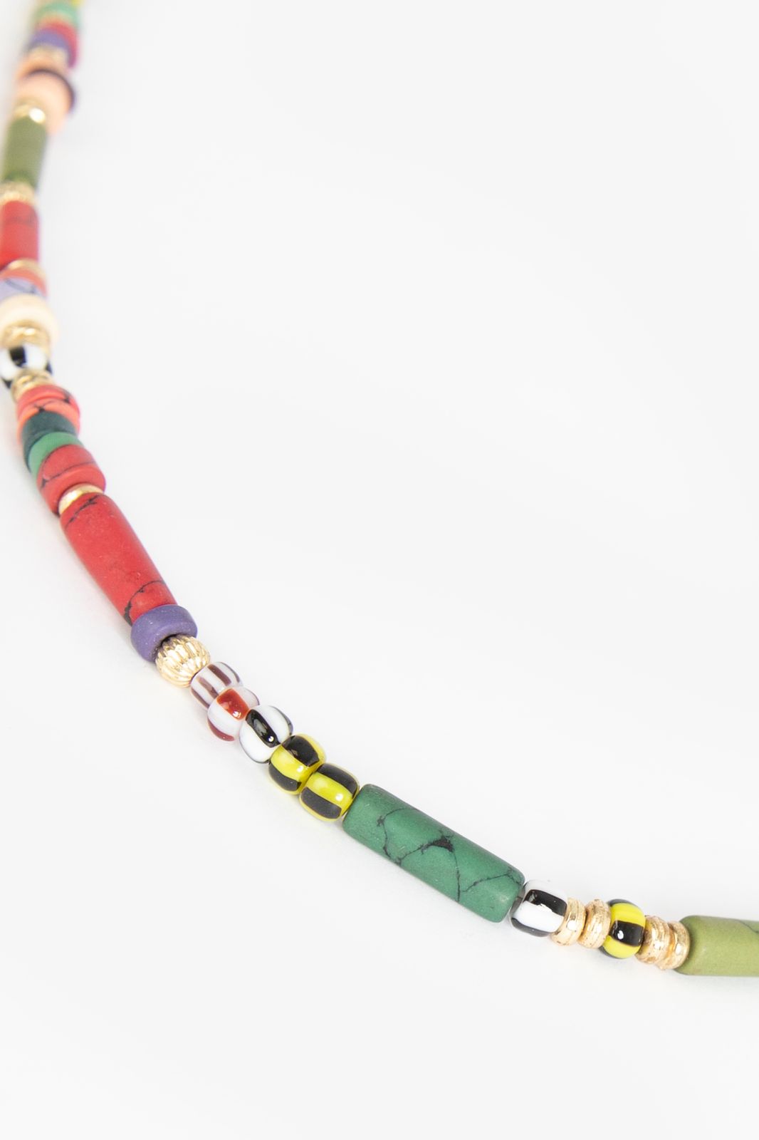 Collier long avec perles - multicolore