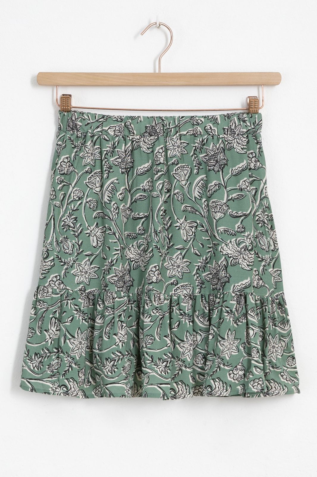 Groene rok met bloemenprint en ruffles