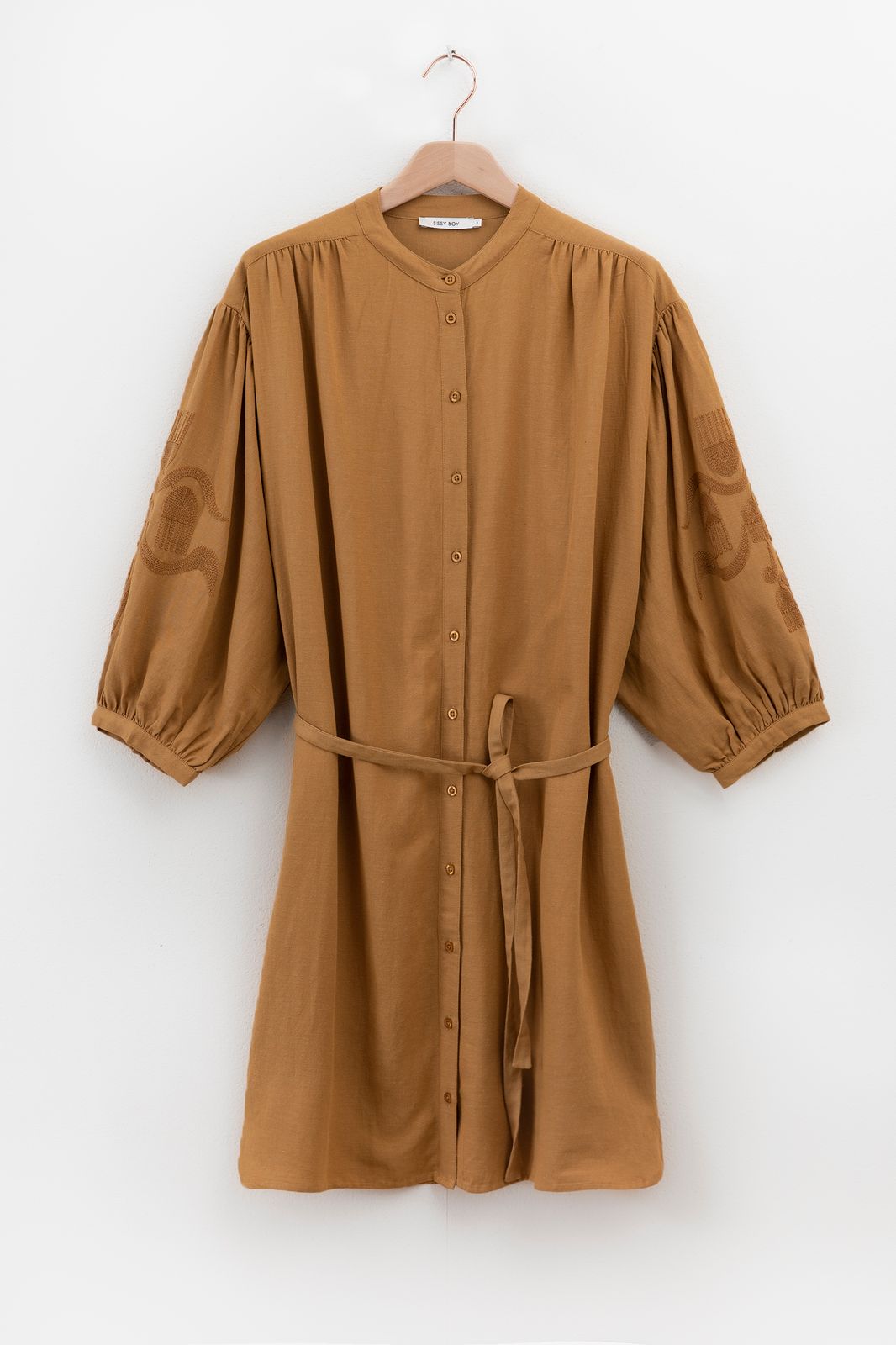 Robe boutonnée avec détails brodés - marron clair