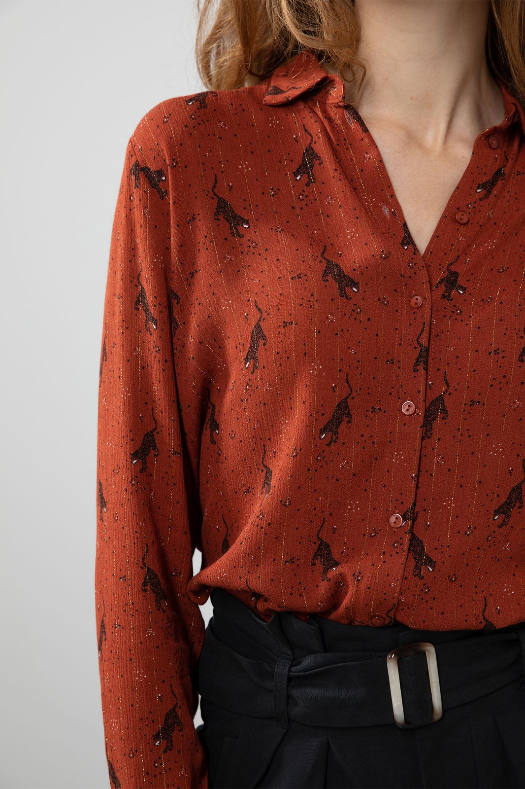 Bijdrage adopteren geleidelijk Rode viscose blouse met all over print
