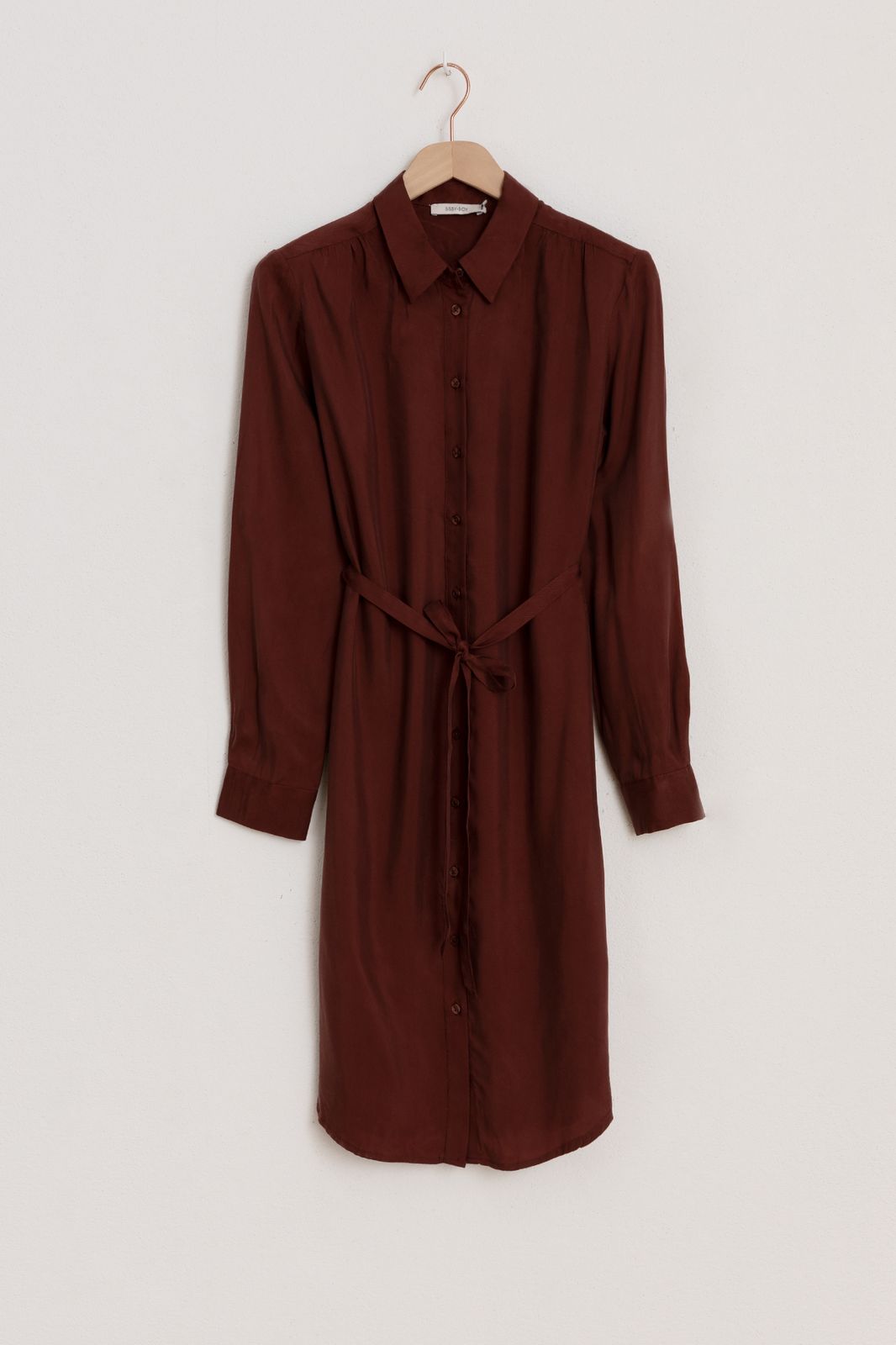 Dunkelrotes Blusenkleid