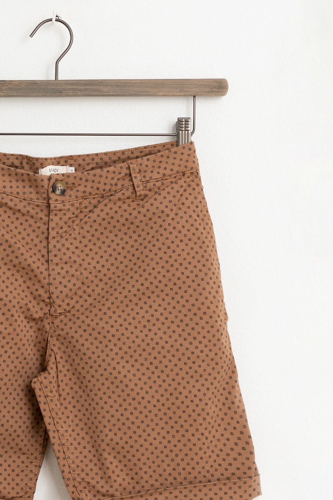 Chino-Shorts mit Print - braun