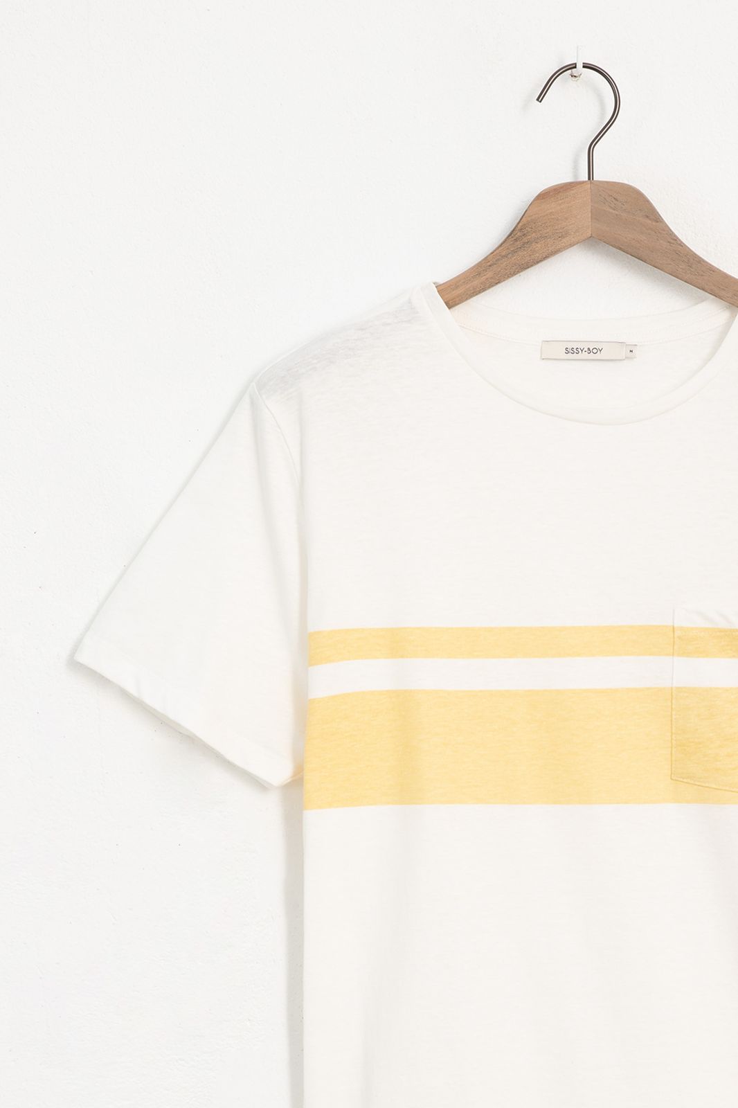 Ecru T-shirt met gele streep - Heren | Sissy-Boy