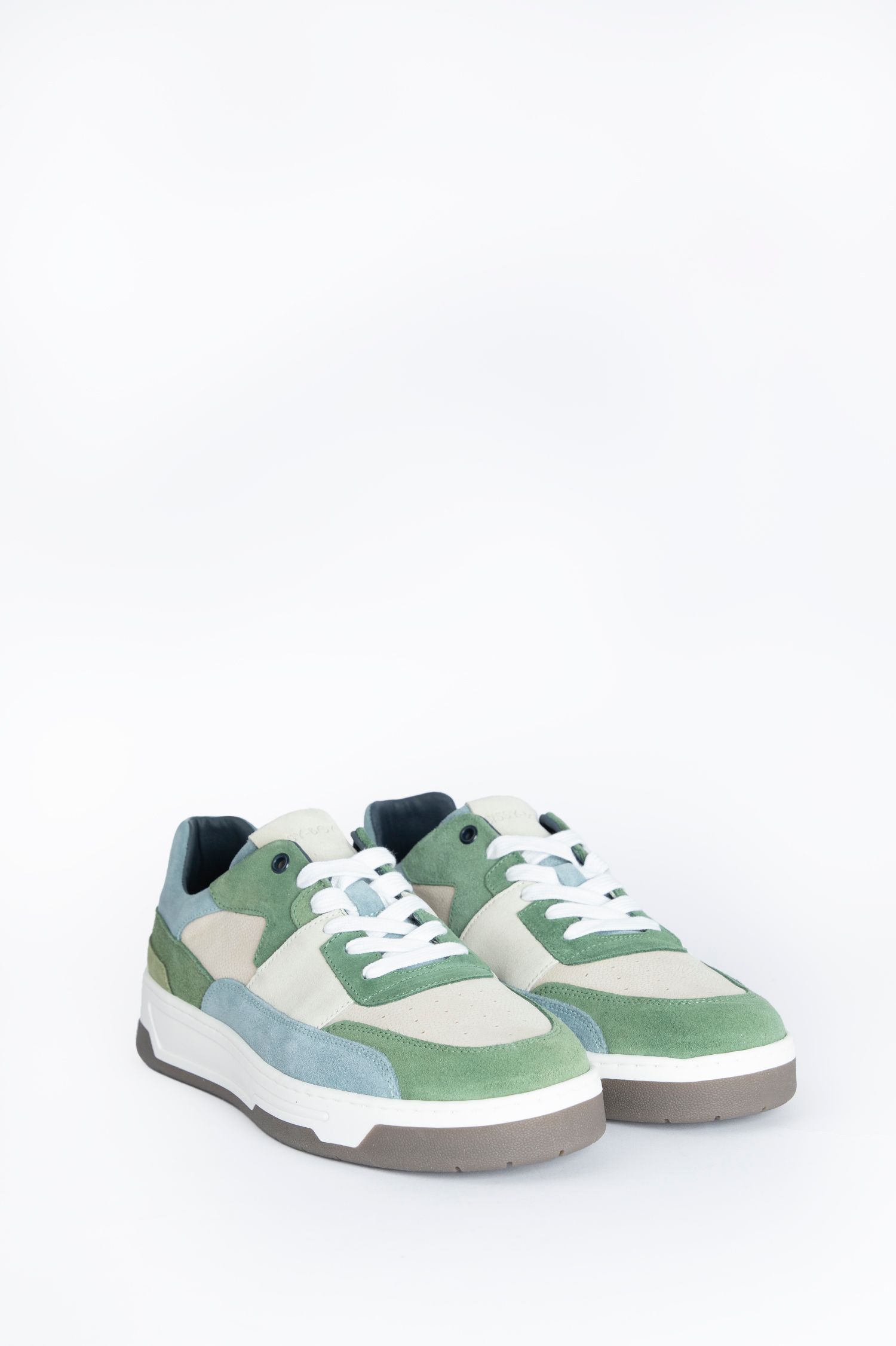 Groene suède sneakers met blauwe details - Heren | Sissy-Boy