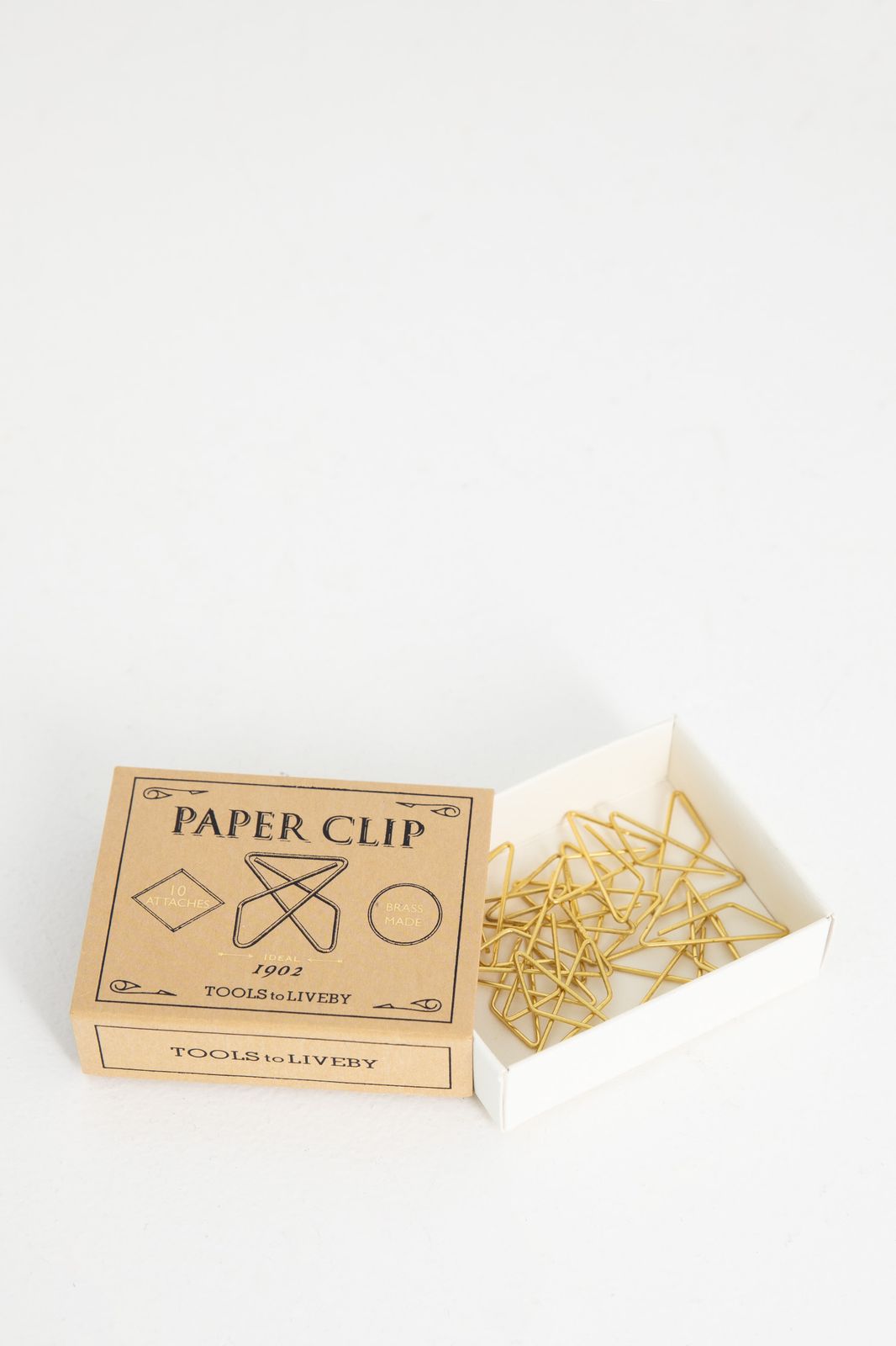 Goudkleurige paperclips