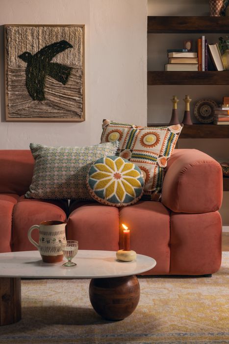 Sissy-Boy Houten koffietafel met marmer blad en asymmetrisch onderstel