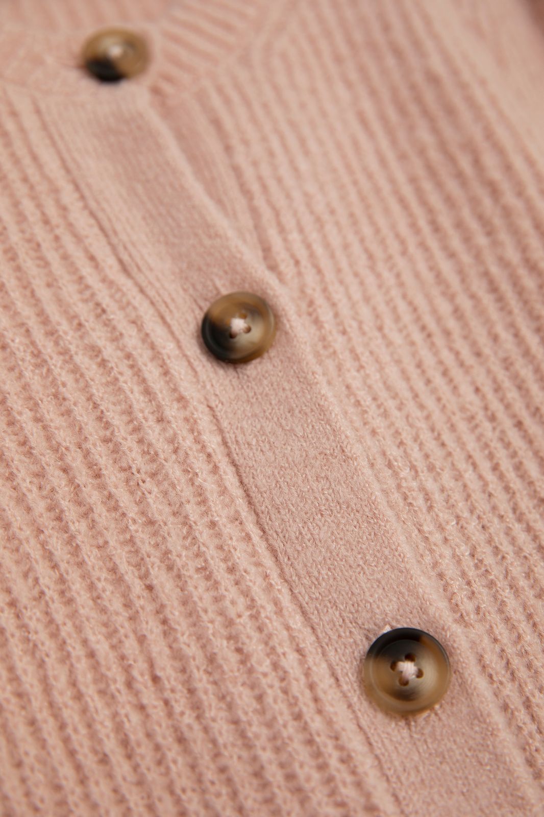 Gilet tricoté avec boutons - rose clair