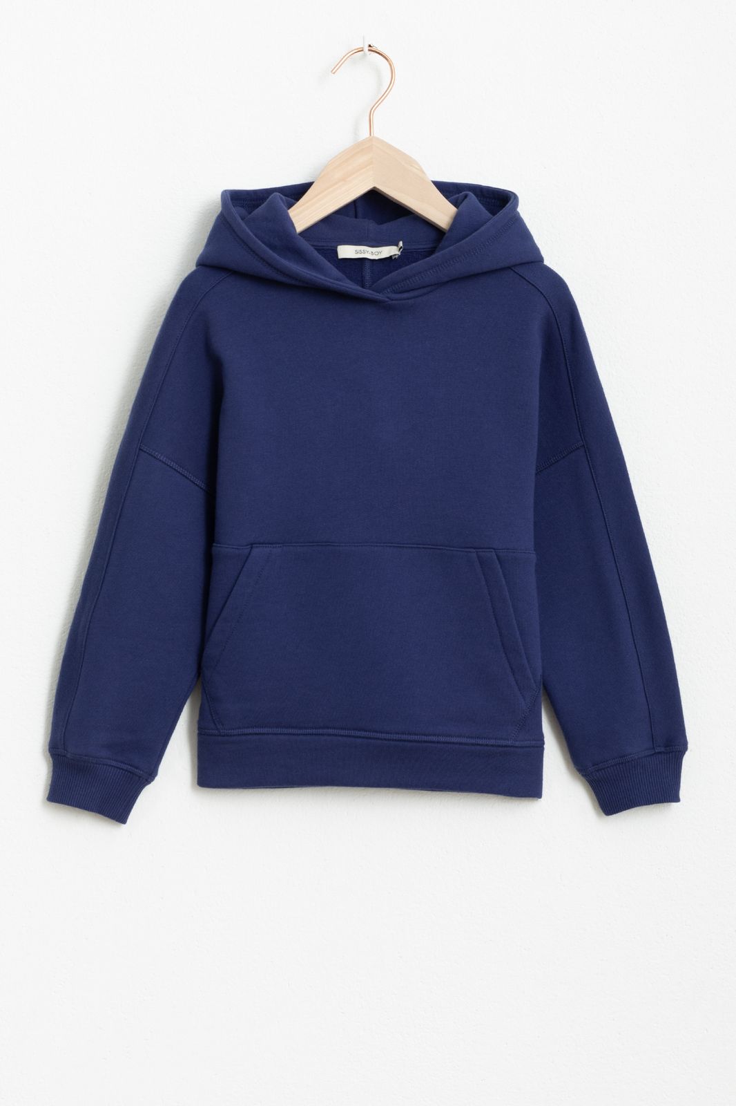 Blauer Kapuzen-Sweater
